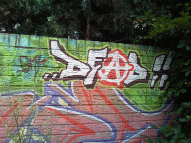 Graffiti Wall in Hamburg - Photo by JayHardwood - PND, dead