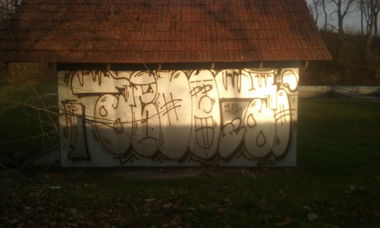 Graffiti Bombing - Photo by Jboy - badkvalitapico