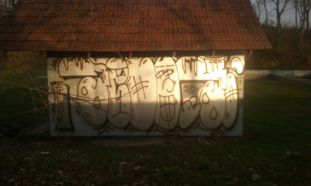 Graffiti Bombing - Photo by Jboy - badkvalitapico