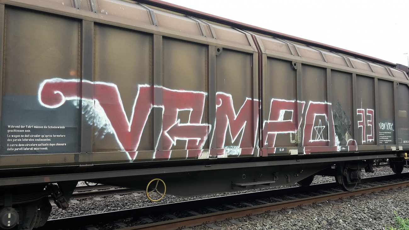 Graffiti Train - Photo by JemandAnders - vampo73, fr8, Freight