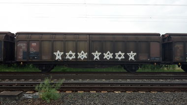 Graffiti Train - Photo by JemandAnders - fr8, Freight