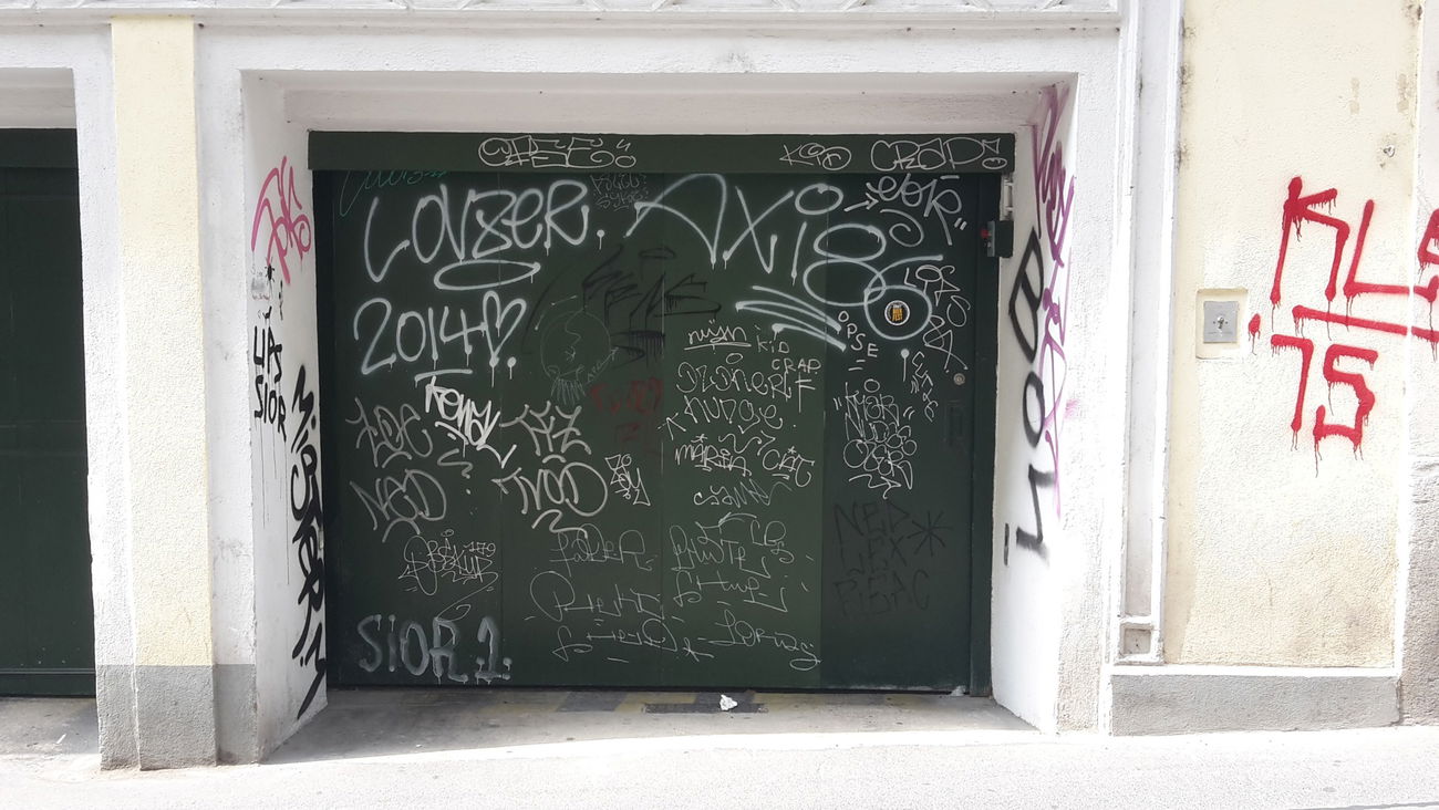 Graffiti Wall - Photo by JemandAnders