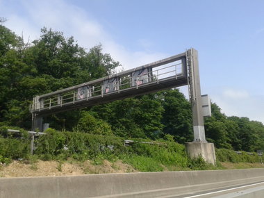 Graffiti Bombing - Photo by JemandAnders - GHB