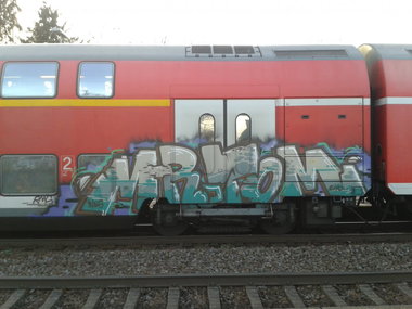 Graffiti Train - Photo by JemandAnders - mr.tom, RM