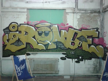 Graffiti Wall - Photo by JemandAnders - ironie, BGB