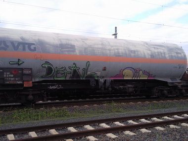 Graffiti Train - Photo by JemandAnders - detail, GMS, dear