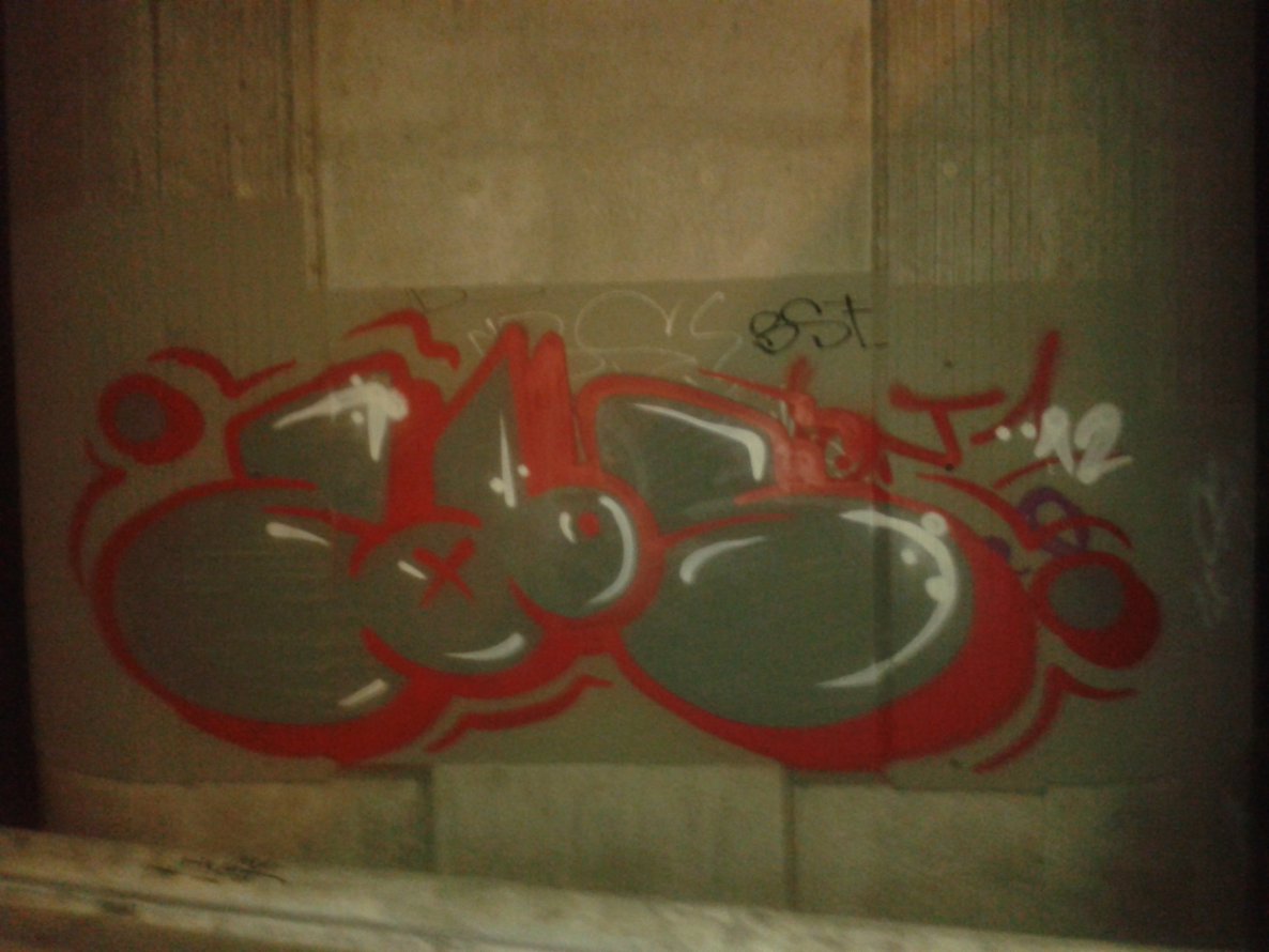 Graffiti Wall - Photo by JemandAnders - 2dos