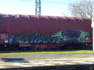 Graffiti Train - Photo by JemandAnders - patch