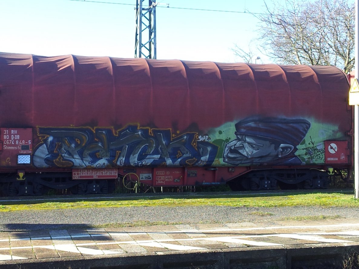 Graffiti Train - Photo by JemandAnders - patch