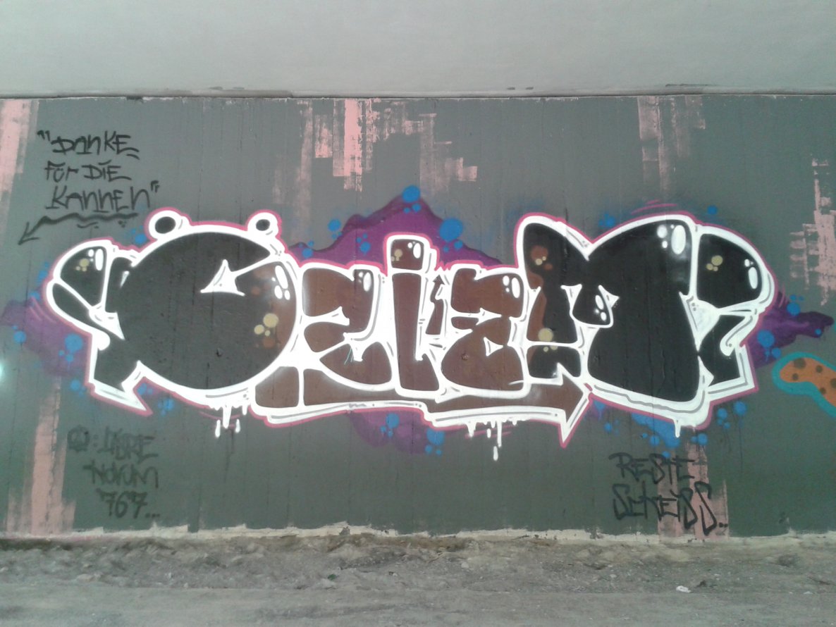 Graffiti Wall - Photo by JemandAnders - özlem