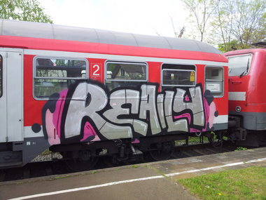 Graffiti Train - Photo by JemandAnders - really