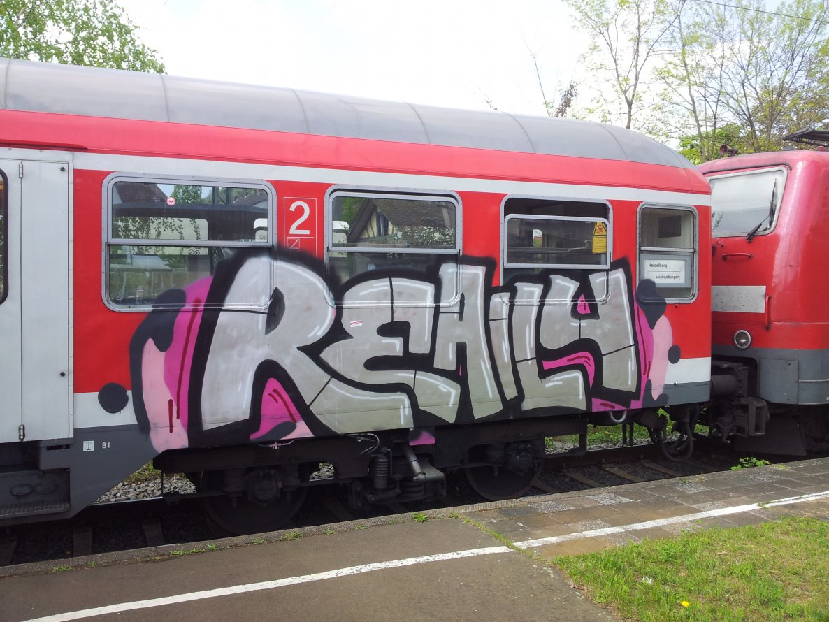 Graffiti Train - Photo by JemandAnders - really
