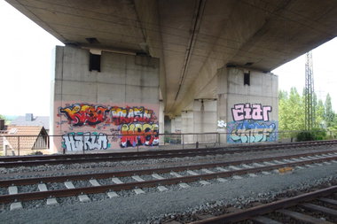 Graffiti Wall - Photo by JemandAnders - kaso, trash, harlm