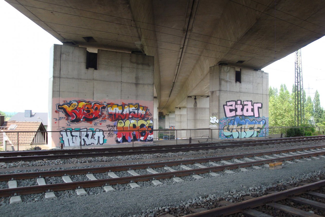 Graffiti Wall - Photo by JemandAnders - kaso, trash, harlm