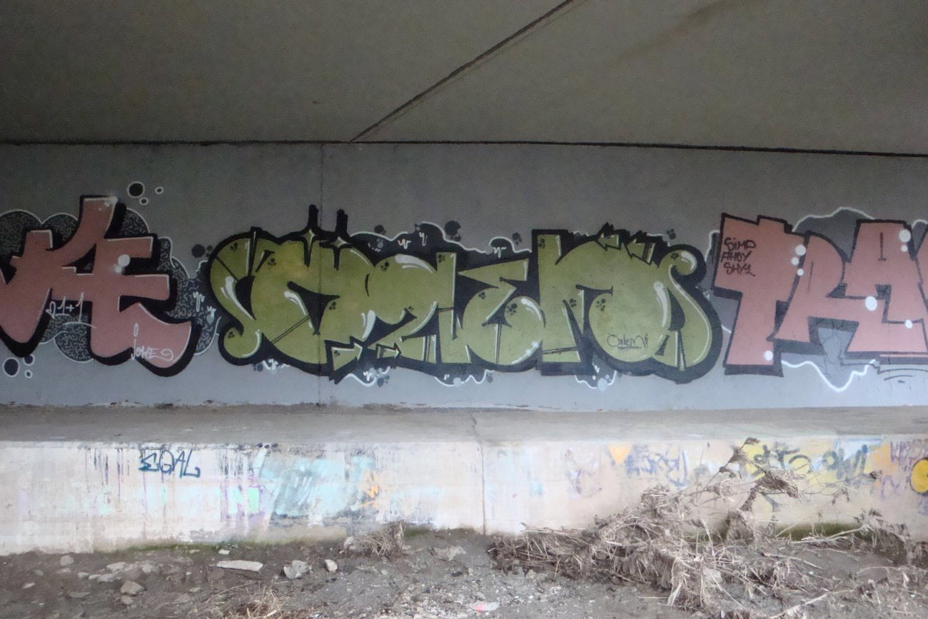 Graffiti Wall - Photo by JemandAnders - özlem