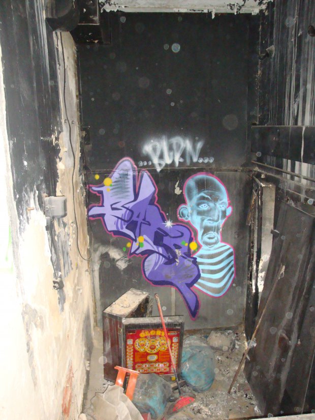 Graffiti Wall - Photo by JemandAnders - baes