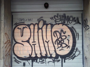 Graffiti Wall - Photo by JemandAnders - shimo, DS, BB