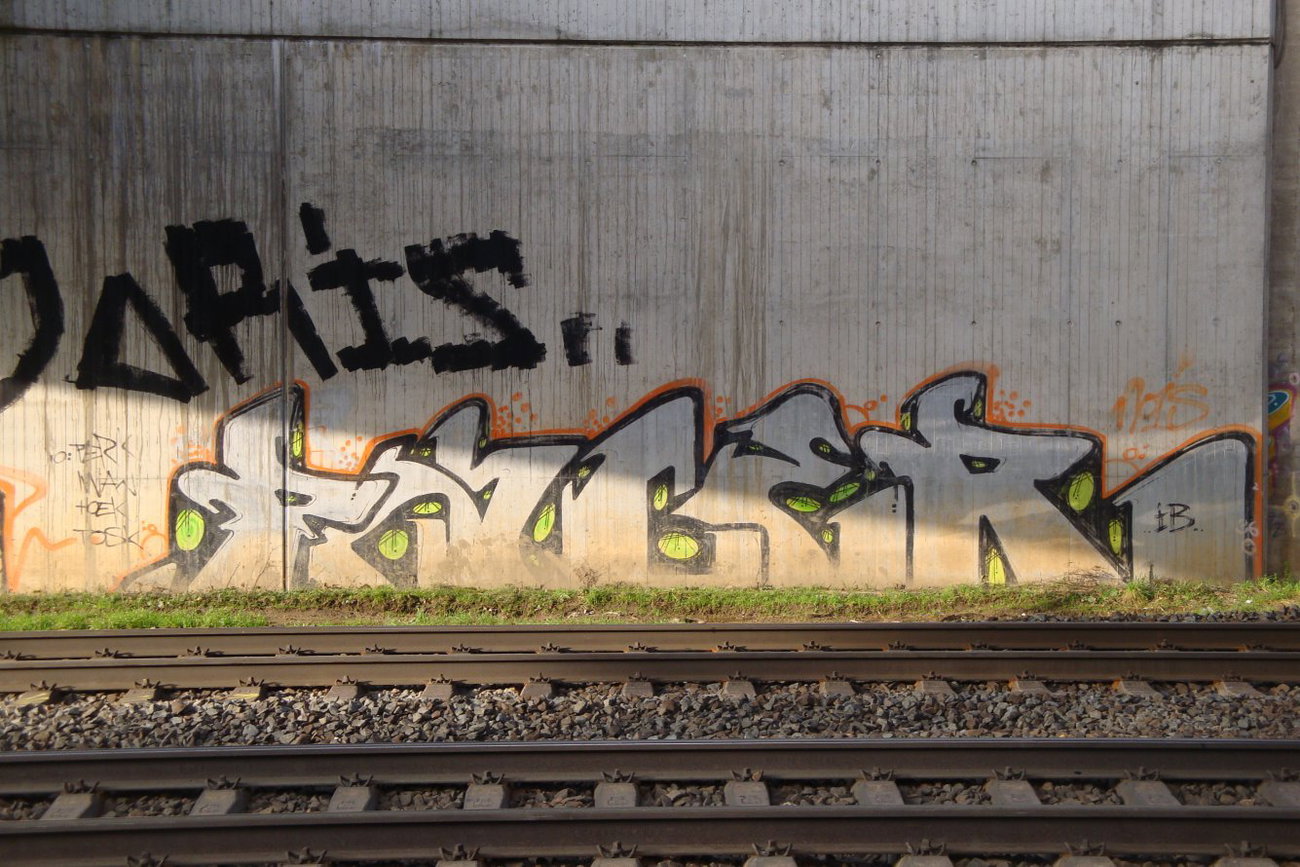 Graffiti Wall - Photo by JemandAnders - pacer