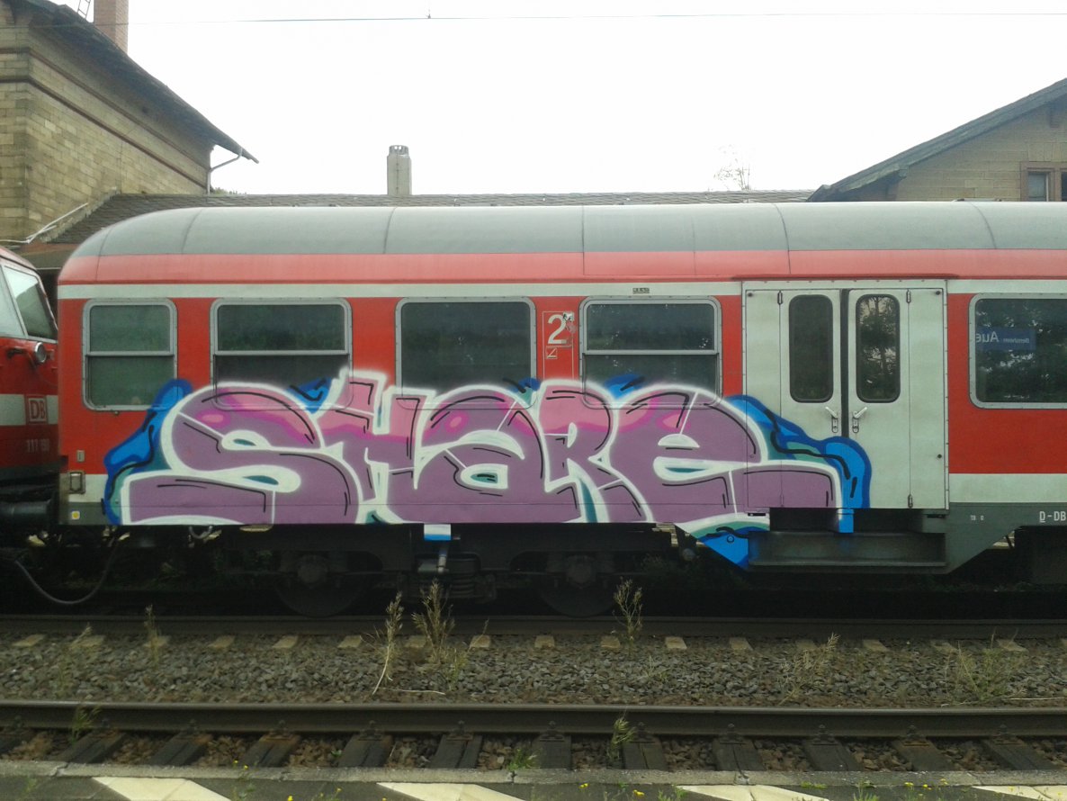 Graffiti Train - Photo by JemandAnders - share