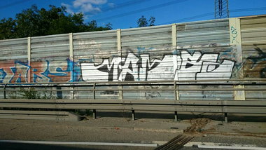 Graffiti Bombing - Photo by JemandAnders - mambo, TR, 12