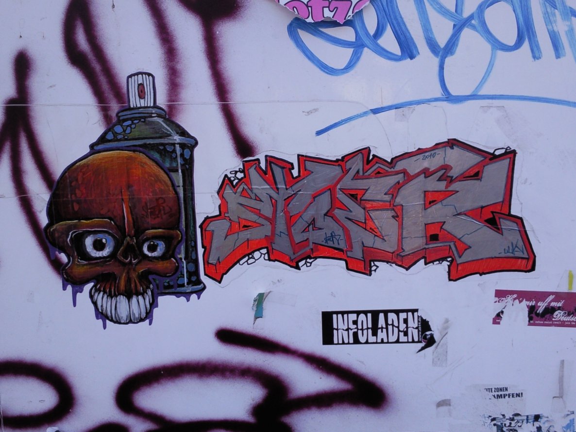 Graffiti Bombing - Photo by JemandAnders - stoer, stör, ULK