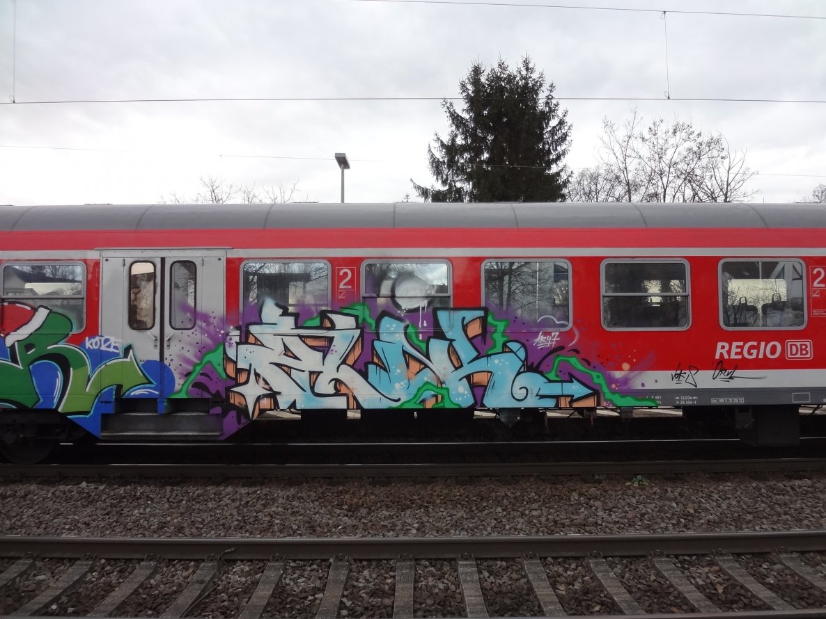Graffiti Train - Photo by JemandAnders - zlik, AK47