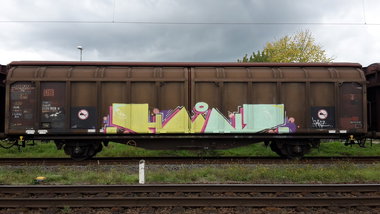 Graffiti Train - Photo by JemandAnders - hainz, heins, ÜFS
