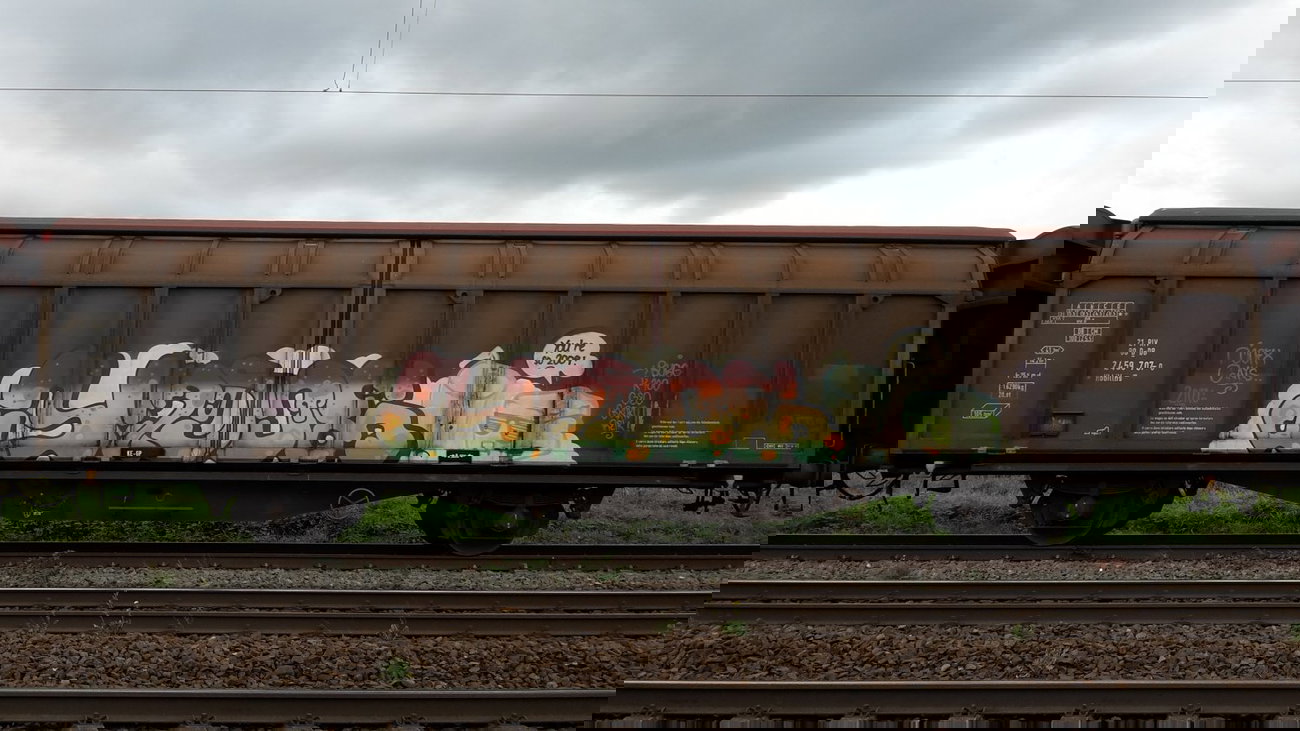 Graffiti Train - Photo by JemandAnders - fr8, Freight