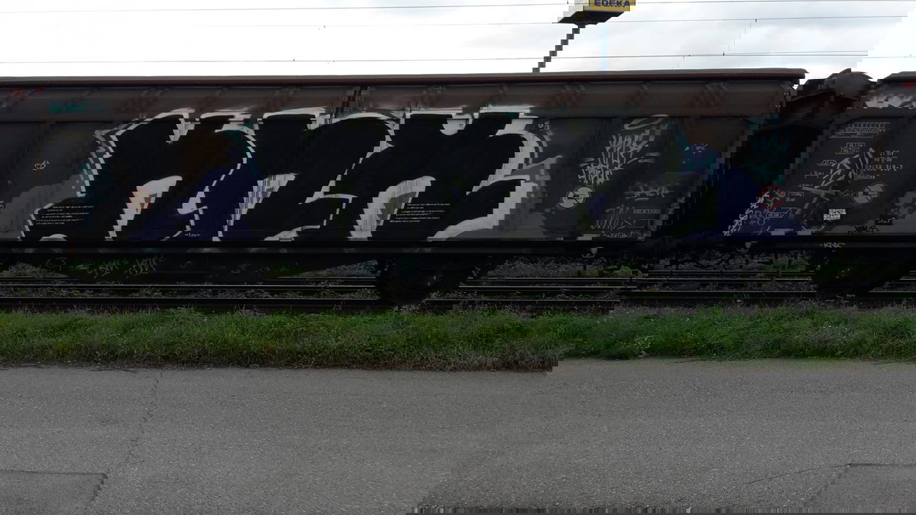 Graffiti Train - Photo by JemandAnders - KNX, fr8, Freight