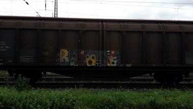 Graffiti Train - Photo by JemandAnders - bnote, fr8, Freight