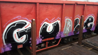 Graffiti Train - Photo by JemandAnders - gudee