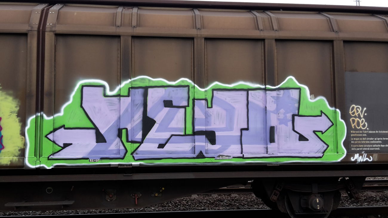 Graffiti Train - Photo by JemandAnders - heyo, MWL, fr8