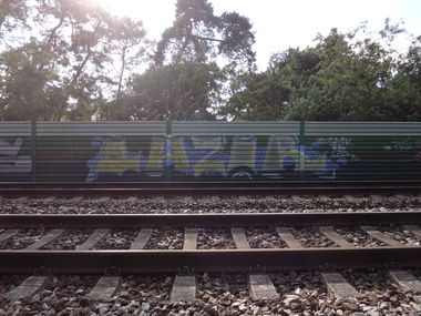 Graffiti Bombing - Photo by JemandAnders - lazor