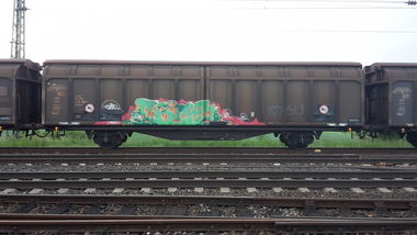 Graffiti Train - Photo by JemandAnders - ebos, fr8, Freight