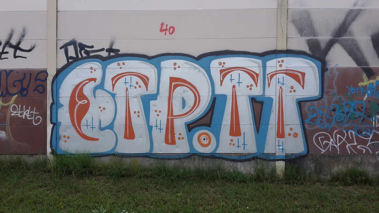 Graffiti Wall - Photo by JemandAnders