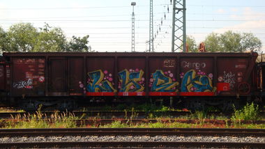 Graffiti Train - Photo by JemandAnders - lyra, fr8, Freight