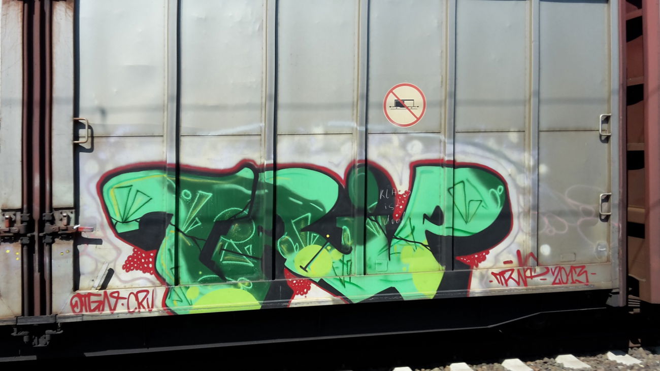 Graffiti Train - Photo by JemandAnders - fr8, Freight, trip