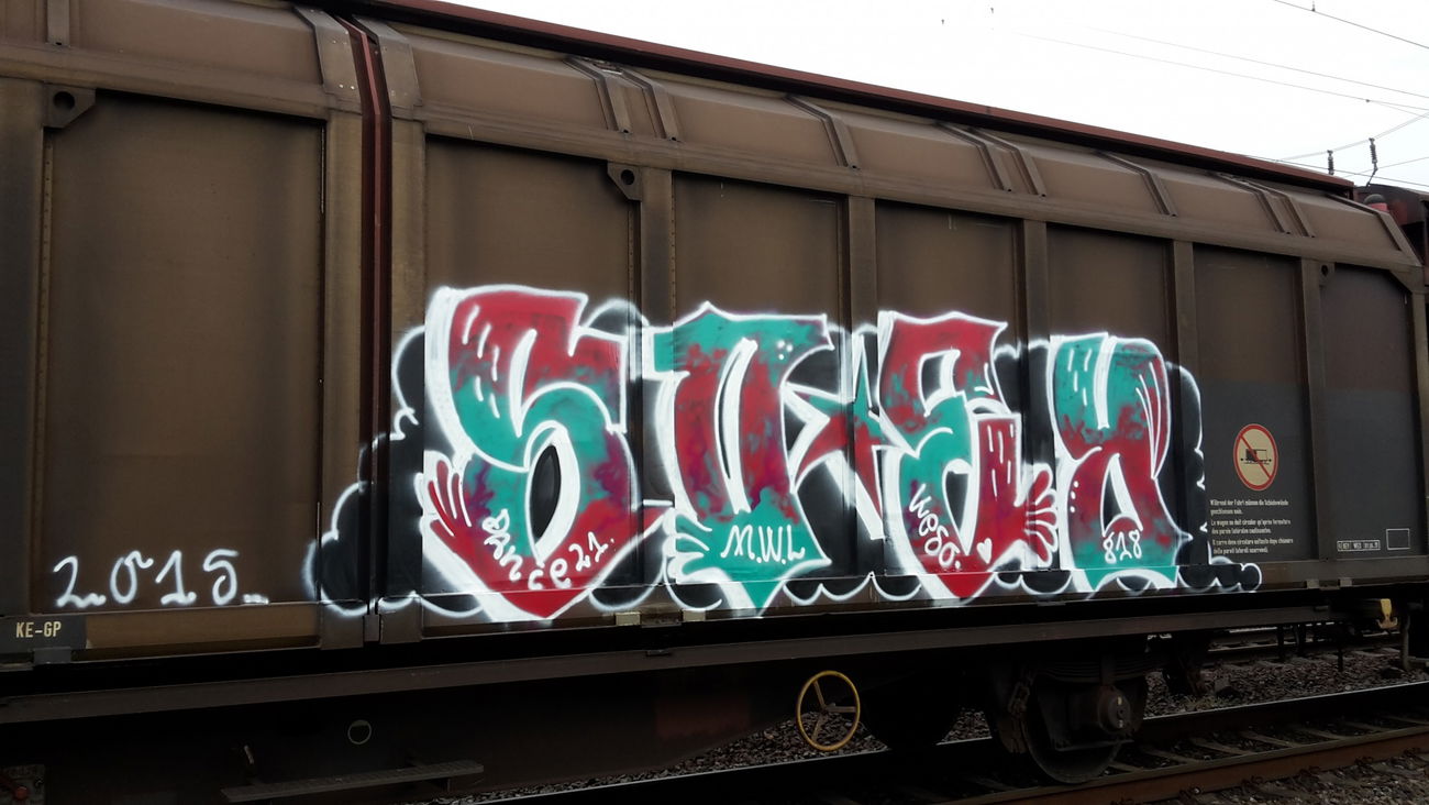 Graffiti Train - Photo by JemandAnders - soey, MWL, fr8