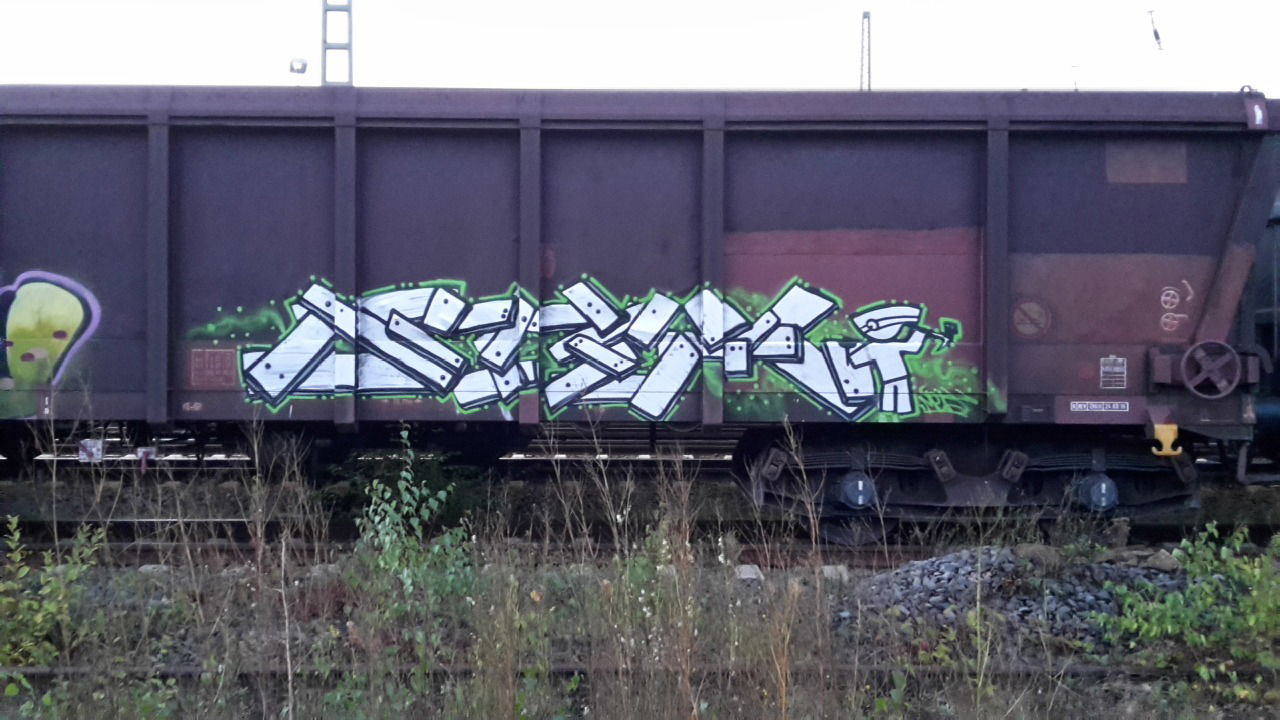 Graffiti Train - Photo by JemandAnders - Freight, fr8