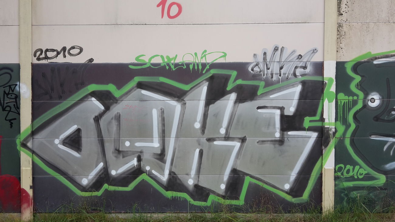 Graffiti Wall - Photo by JemandAnders