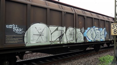 Graffiti Train - Photo by JemandAnders - fr8, Freight