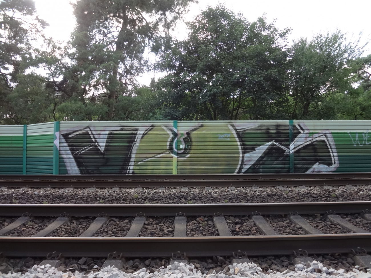 Graffiti Wall - Photo by JemandAnders - VUZ