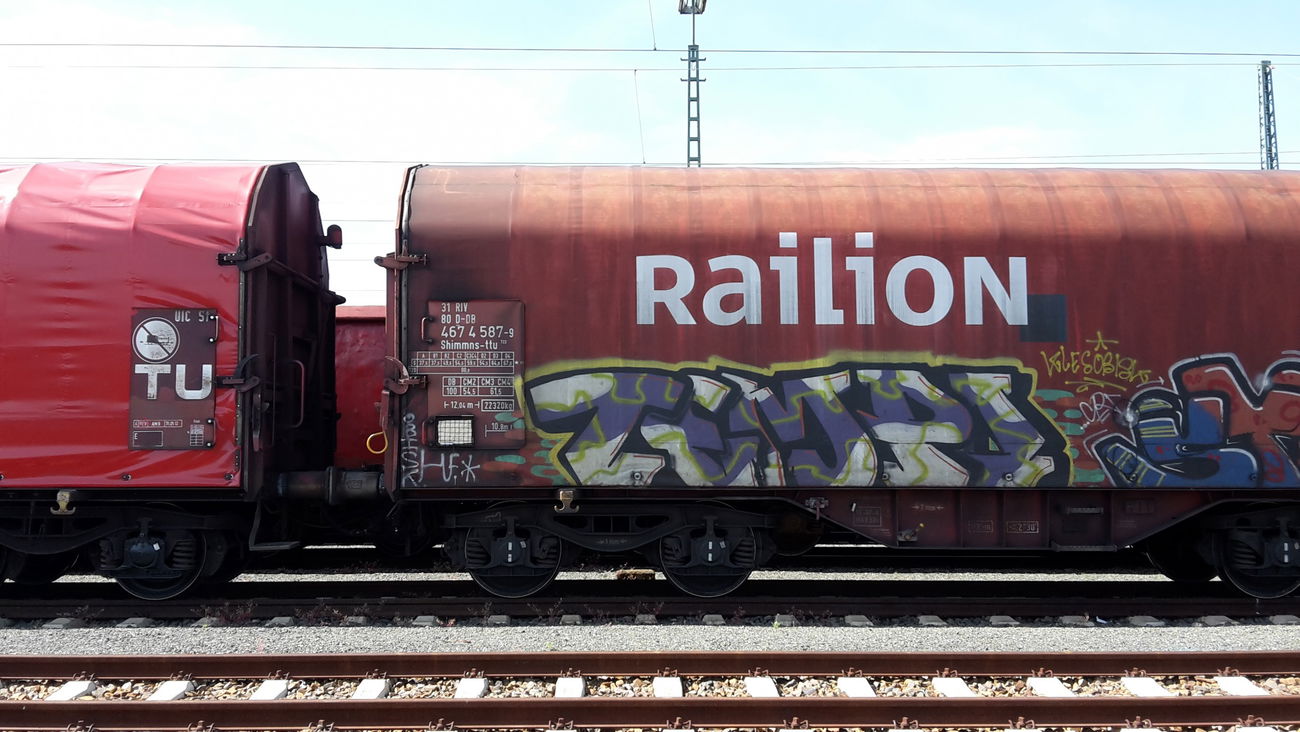 Graffiti Train - Photo by JemandAnders - fr8, Freight, tempo