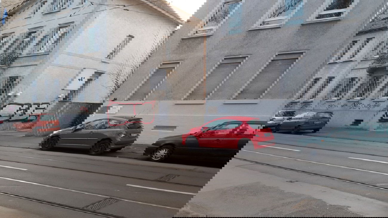 Graffiti Bombing - Photo by JemandAnders - OUI