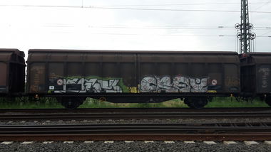 Graffiti Train - Photo by JemandAnders - frei, fr8, Freight