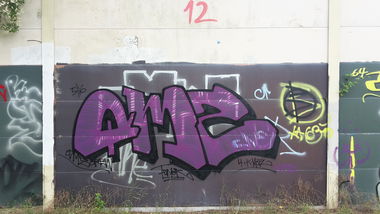 Graffiti Wall - Photo by JemandAnders - QMZ