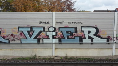 Graffiti Bombing - Photo by JemandAnders - vier