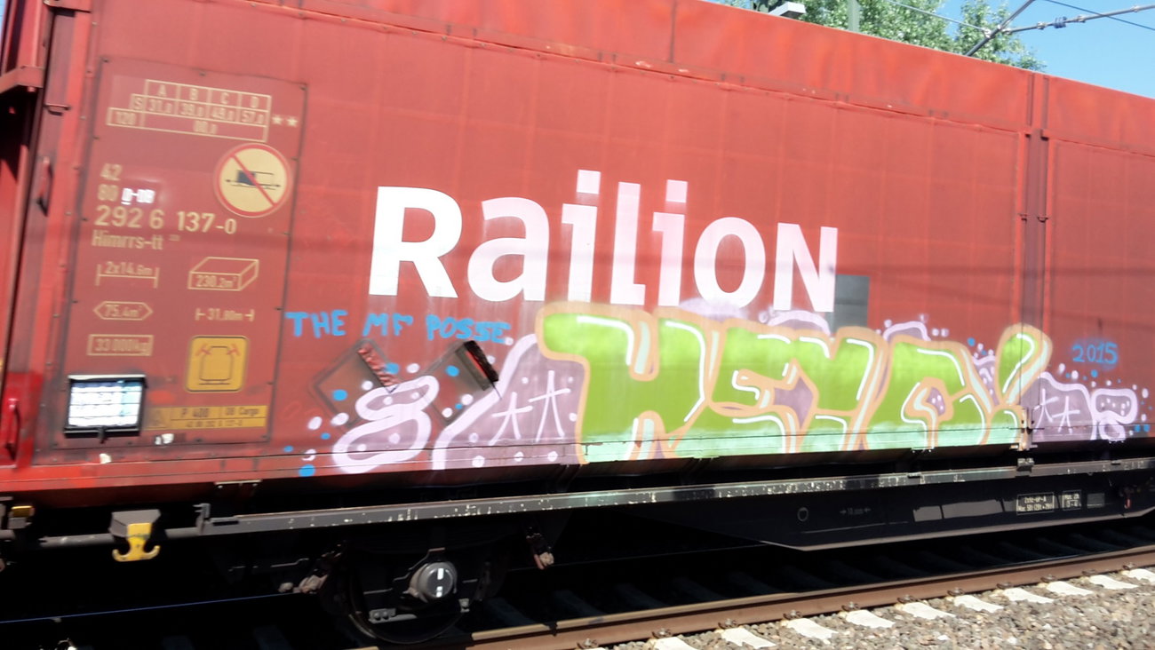 Graffiti Photo by JemandAnders - heyo, MF