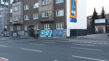 Graffiti Bombing - Photo by JemandAnders - DFV, NICE