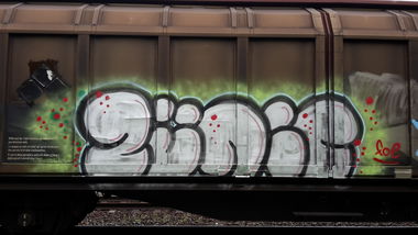 Graffiti Train - Photo by JemandAnders - zünic, fr8, Freight